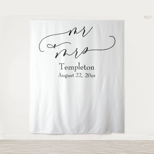 Elegante Script Mr & Mrs Eenvoudige Foto Achtergro Wandkleed (Voorkant)