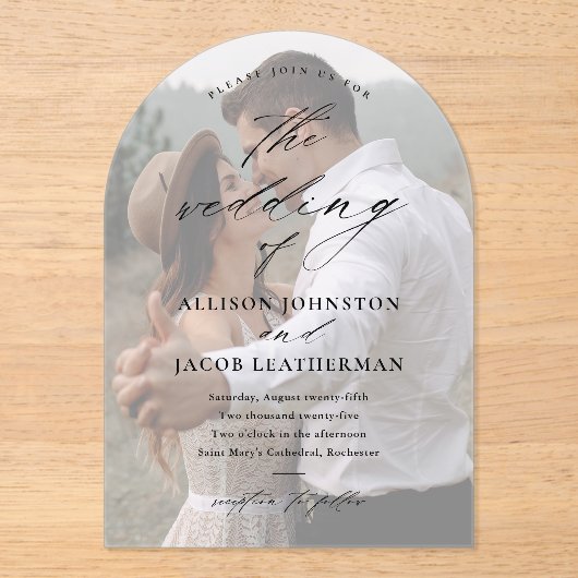 Elegante script overlay boog foto bruiloft acryl uitnodigingen (Voorkant)
