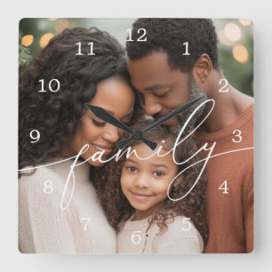 Elegante script overlay familiefoto vierkante klok