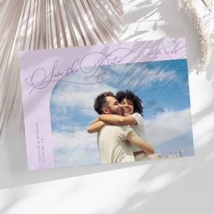 Elegante Script Paarse Gebogen Frame Foto Save The Date