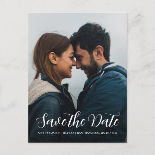 Elegante Script Save the Date Verlovingsfoto Aankondigingskaart (Voorkant)