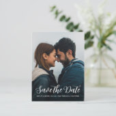 Elegante Script Save the Date Verlovingsfoto Aankondigingskaart (Staand voorkant)