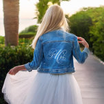 Elegante Script "Toekomstige Mrs" Aangepaste Bruid Denim Jacket<br><div class="desc">Persoonlijk ontwerp met bruidsthema.</div>