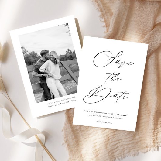 Elegante script zwart-wit foto aan de achterzijde  save the date