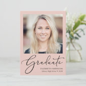 Elegante Scriptie Foto Roze Roze Afstudeerfeest Aankondiging (Staand voorkant)