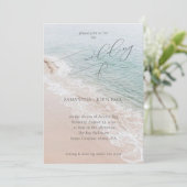 Elegante Scriptie Oceaan Strand Bestemming Trouwen Kaart (Staand voorkant)