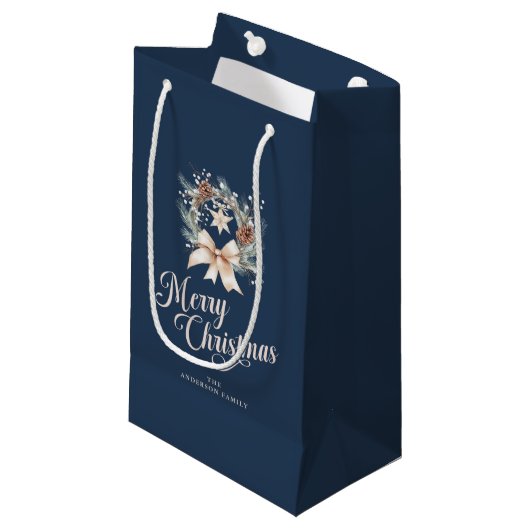 Elegante Scriptie Prettig Kerstfeest Krans Klein Cadeauzakje (Voorkant Gekanteld)