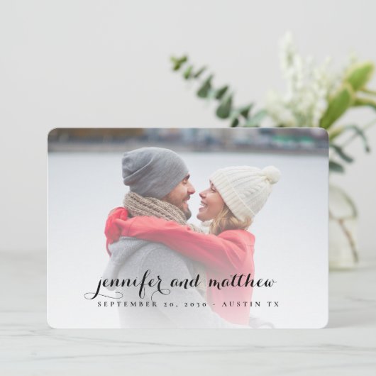 Elegante scriptnamen Sla de datumfotokaart op Save The Date (Staand voorkant)