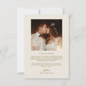 Elegante scripttypografie stippen trouwfoto beige bedankkaart (Achterkant)