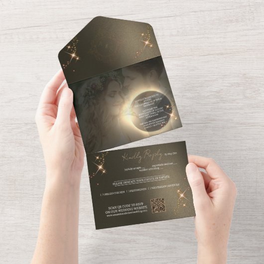 Elegante Sepia Solar Eclipse Custom Foto Bruiloft All In One Uitnodiging (Afscheurbaar)