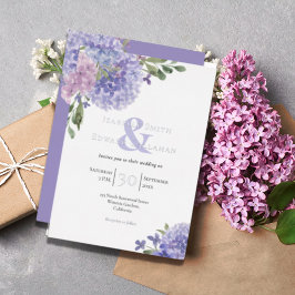 Elegante seringen en blauwe hortensia bloemstukken folie uitnodiging