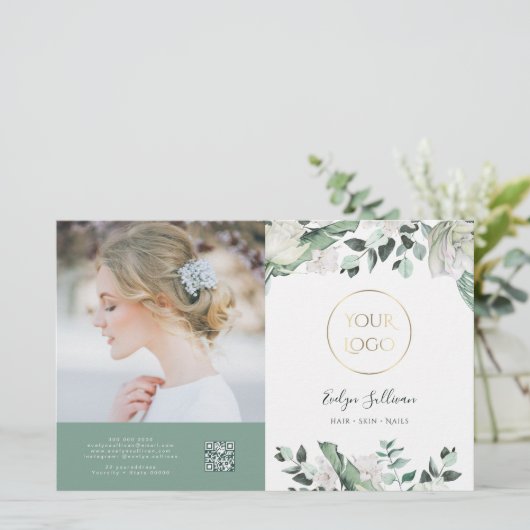 Elegante smaragd groen bifold brochure (Staand voorkant)