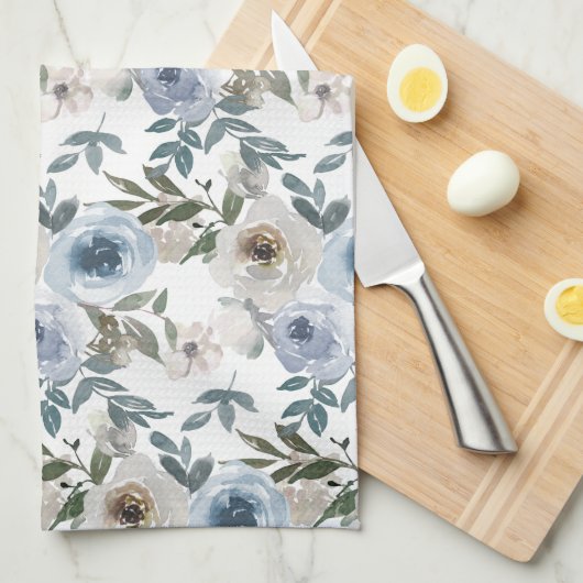 Elegante Soft Dusty Blue Waterverf Bloemen voor Theedoek (Quarter Fold)