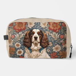 Elegante Spaniel op Bloemige Achtergrond Toilettasje