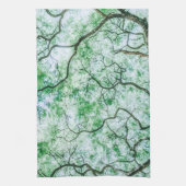 Elegante Spooky Leaves & Branches Keukenhanddoek (Verticaal)