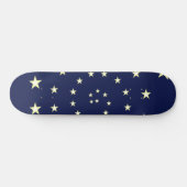 Elegante sterren spiraal op marineblauw persoonlijk skateboard (Horizontaal)