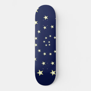 Elegante sterren spiraal op marineblauw persoonlijk skateboard