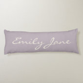 Elegante Stof Lilac Handgeschreven Script Naam Cus Lichaamskussen (Achterkant)