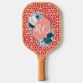 Elegante Stofblauwe Bloem & Rode Harten Monogram Pickleball Paddle (Voorkant)