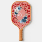 Elegante Stofblauwe Bloem & Rode Harten Monogram Pickleball Paddle (Achterkant)
