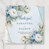 Elegante Stofblauwe Bloemige Eucalyptus Bruiloftse Bedankjes Labels (Voorkant)