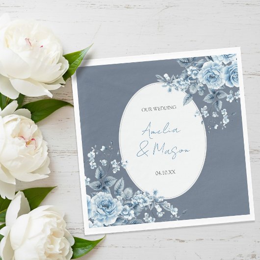 Elegante Stofblauwe Bloemrijke Script Bruiloft Servet