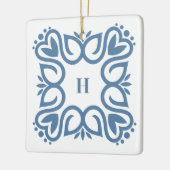 Elegante Stofblauwe Monogram Script Keramisch Ornament (Links)