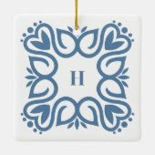 Elegante Stofblauwe Monogram Script Keramisch Ornament (Achterkant)