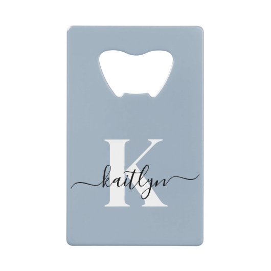 Elegante Stofblauwe Script Monogram Creditkaart Flessenopener (Voorkant)