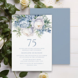 Elegante Stofblauwe Witte Bloem 75e Verjaardag Kaart