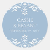 Elegante stoffige blauw en wit minimale bruiloft ronde sticker (Voorkant)