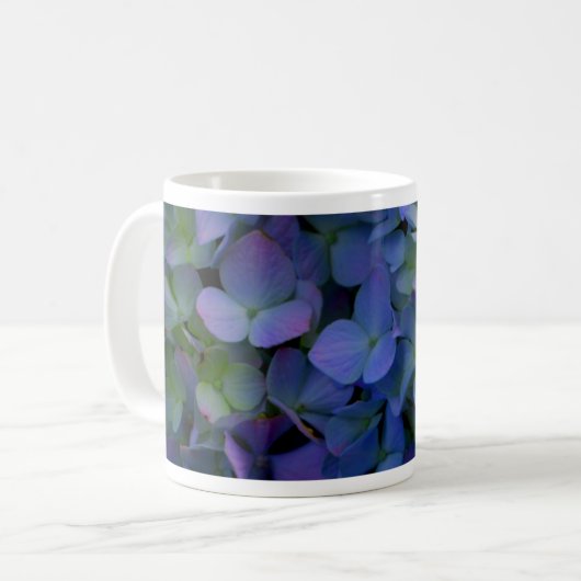 Elegante stoffige blauw paarse bloemen koffiemok (Voorkant links)