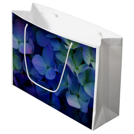 Elegante stoffige blauw paarse bloemen large cadeautasje (Voorkant Gekanteld)