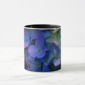 Elegante stoffige blauw paarse bloemen mok (Midden)