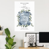 Elegante stoffige blauwe bloemige huwelijksembleem poster (Thuiskantoor)