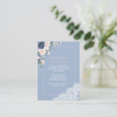 Elegante stoffige blauwe blos bloemrijke kant deta informatiekaartje (Staand voorkant)