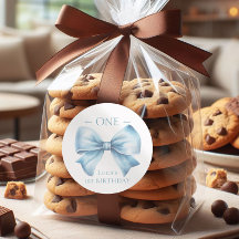 Elegante stoffige blauwe boog eerste jongen verjaa