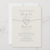 Elegante stoffige blauwe bruiloftsreceptie kaart (Voorkant)