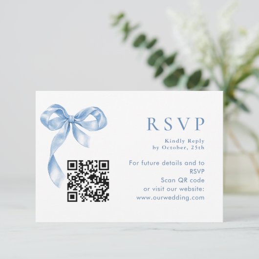 Elegante stoffige blauwe hand getekende boog bruil RSVP kaartje (Staand voorkant)