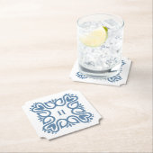 Elegante stoffige blauwe monogram script kartonnen onderzetters (Insitu)