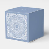 Elegante stoffige blauwe witte kanten mandala klas bedankdoosjes (Voorkant Zijde)