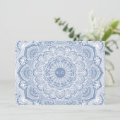 Elegante stoffige blauwe witte kanten mandala klas bedankkaart (Staand voorkant)