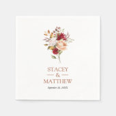 Elegante stoffige rode roze roos bloemenbruiloft servet (Voorkant)