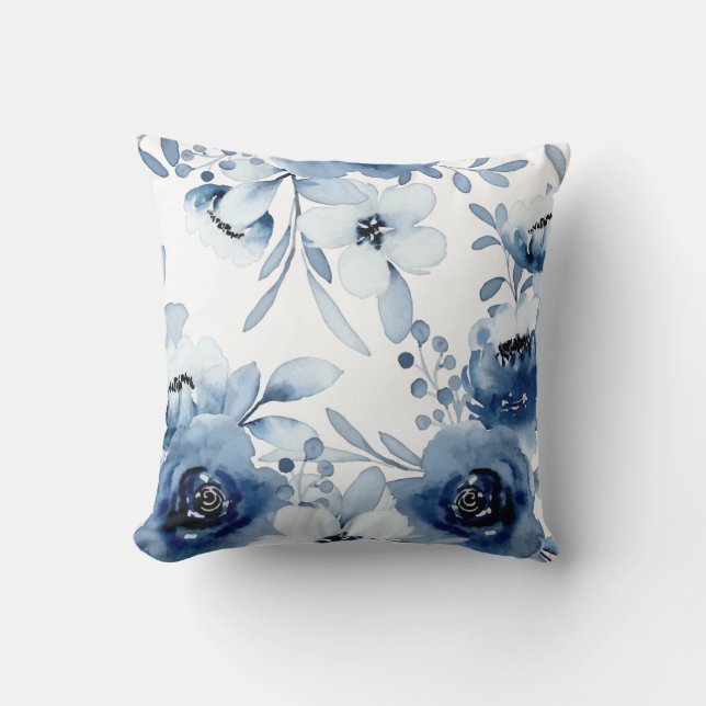 Elegante Stormy Blue Floral Waterverf Kussen (Voorkant)