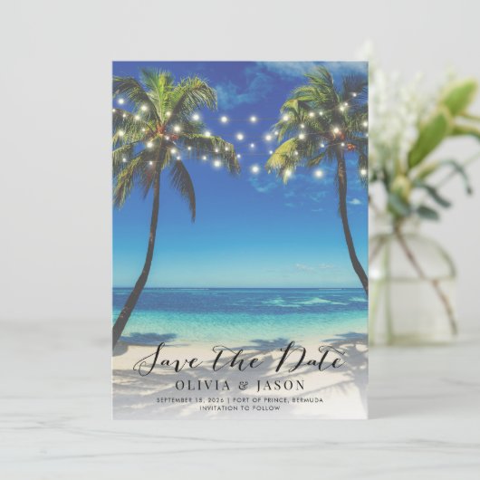 Elegante strand slingerlichten trouw save the date kaart (Staand voorkant)