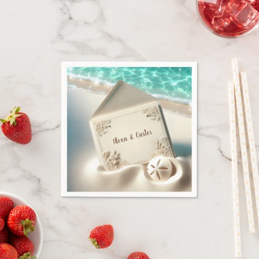 Elegante strandhuwelijksuitnodiging in zand servet (Insitu)