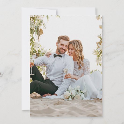 Elegante String Lights Foto Zomer Strand Bruiloft Kaart (Achterkant)