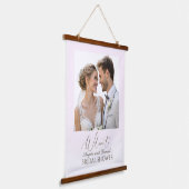 Elegante tender roze bruid en bruidegom Vrijgezell Hangend Wandkleed (Gebogen)