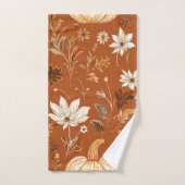 Elegante Terra Cota Pompoen Herfst Bloemenpatroon Bad Handdoek (Handdoek)