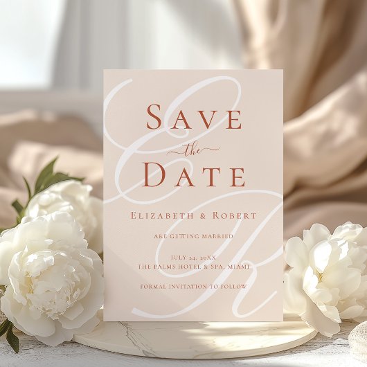 Elegante Terracotta & Beige Monogram Huwelijk Save The Date